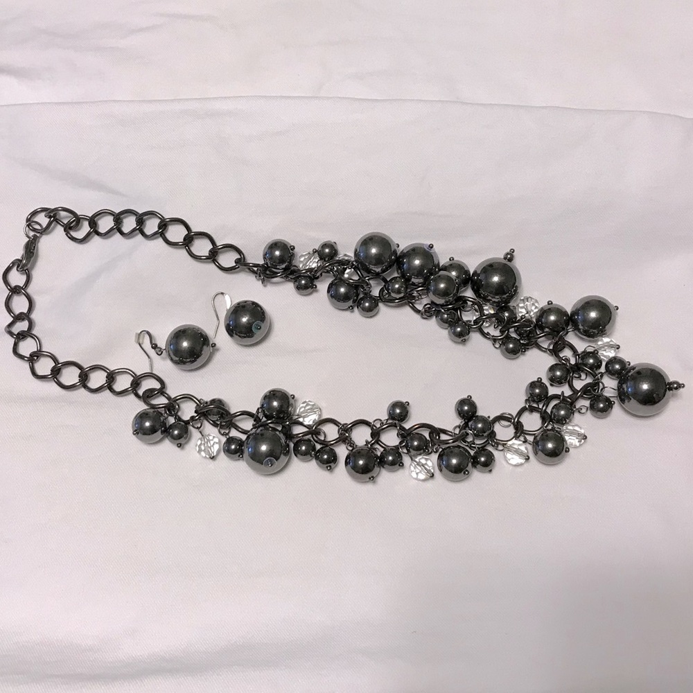 Blackish Silver and bead Necklace & Earring Set